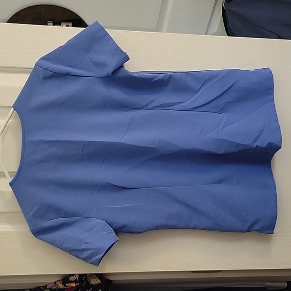 Scrub Set - Picture 3 of 8